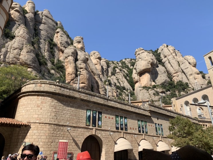  (스페인 바르셀로나) 몬세라트 수도원, 그 안에 있는 검은 성모마리아