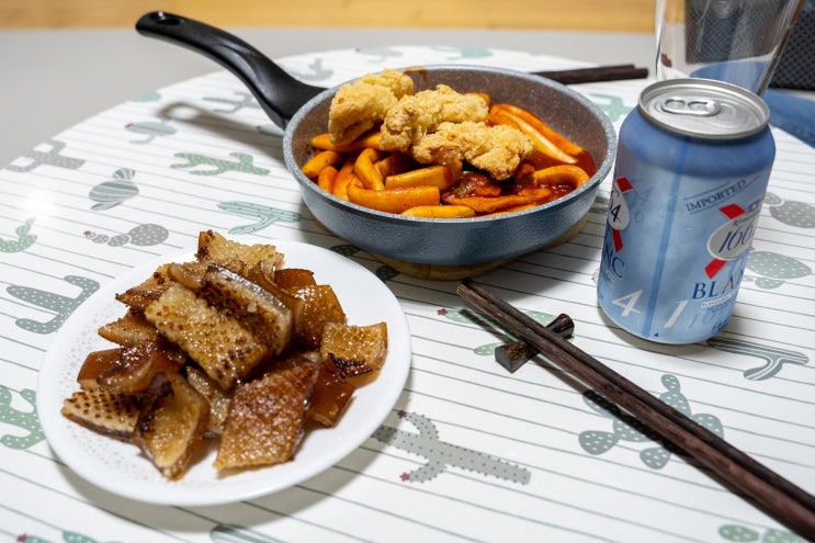  푸딩팩토리 야식으로 딱인 마라떡볶이, 벌집껍데기, 닭껍질튀김!