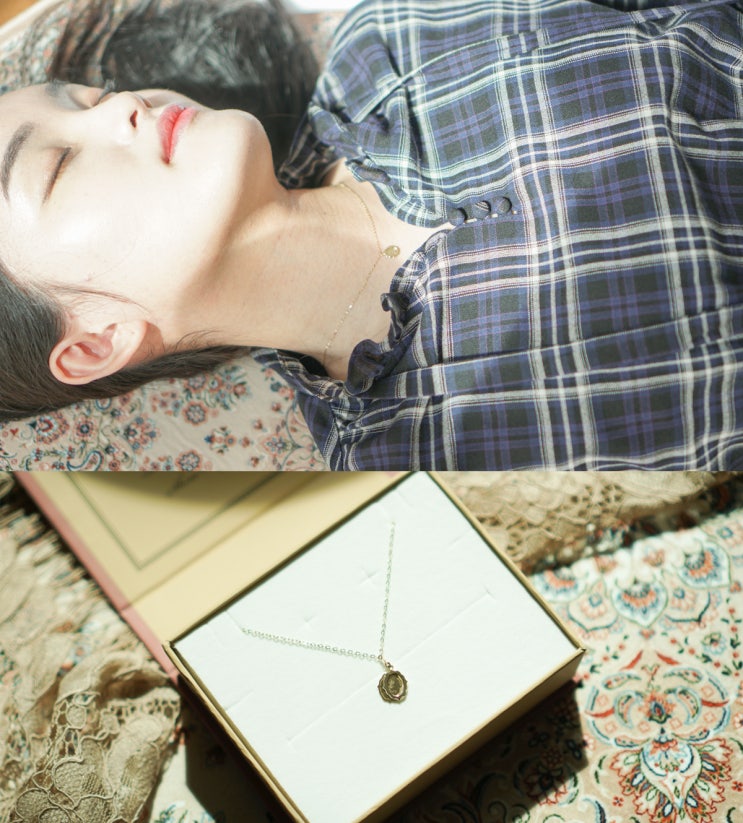  로이드 프레임 목걸이 앤틱함이 매력 