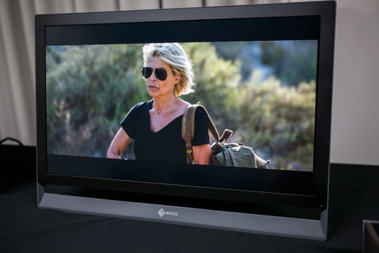  EIZO, 21.6형 4K/HDR OLED 디스플레이 "FORIS NOVA"(번역)