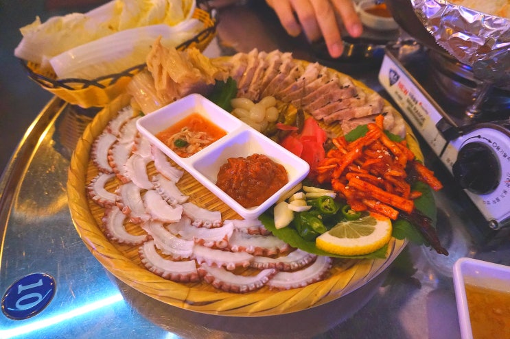 천안 쌍용동 맛집 문어삼합 대하가 맛있는 해산물포차 연화리