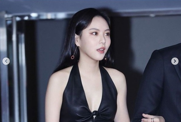  이열음 고혹적 자태, '대왕조개' 논란 이후 환한 미소