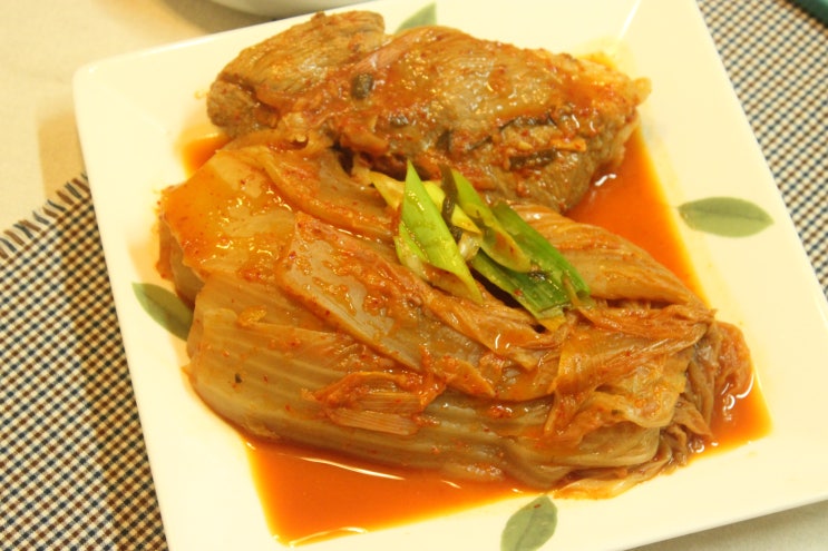  깊은맛 돼지사태 묵은지찜 만드는법, 김치요리