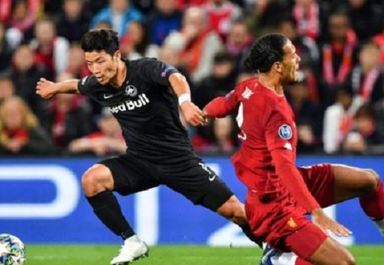  [챔스 리뷰#3] ‘띵킹 음메페’ 잘츠부르크 황희찬, UCL 2G째 5개 공격포인트! 개천절서 ‘UEFA 올해 선수상’ 반다이크 날려버린 리버풀전 황소 대활약상은