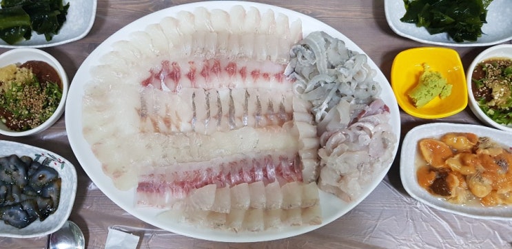  한번 먹고는 꽂혀버린 외옹치항물회!!