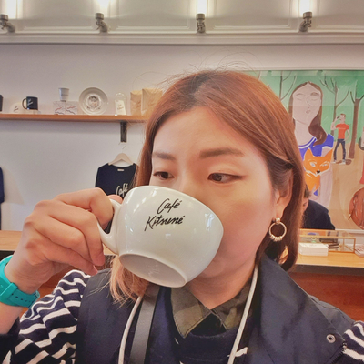  해외 살기_파리 여행(파리 살기 _03일차) : 파리시내와서 식당 Cafe du centre에서 점심먹고 카페 메종 키츠네에서 티타임 보내고 빨레 후와얄 가든에서 휴식 취한 날