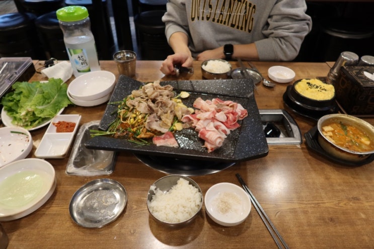  대박집 방이점, 국내산 삼겹살 가격 대박 맞네...?