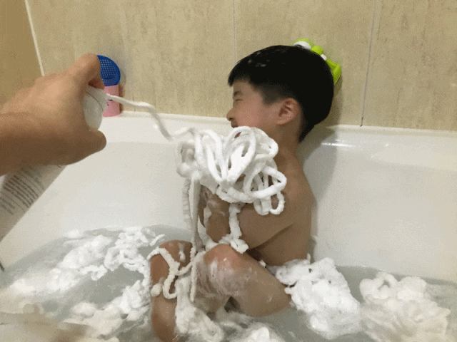  목욕놀이 베베365 거품놀이~ 아이가 좋아해