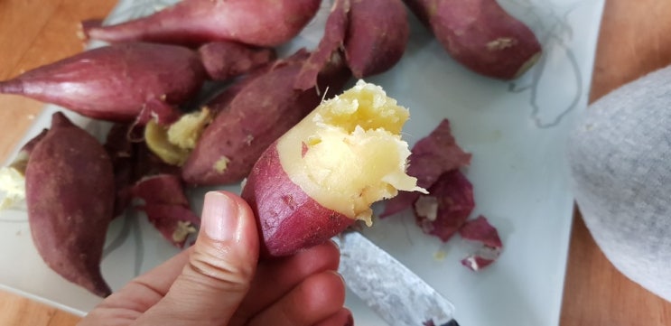  고구마 삶는 시간 단축 및 더 맛있게 먹을 수 있는 비법이 있다