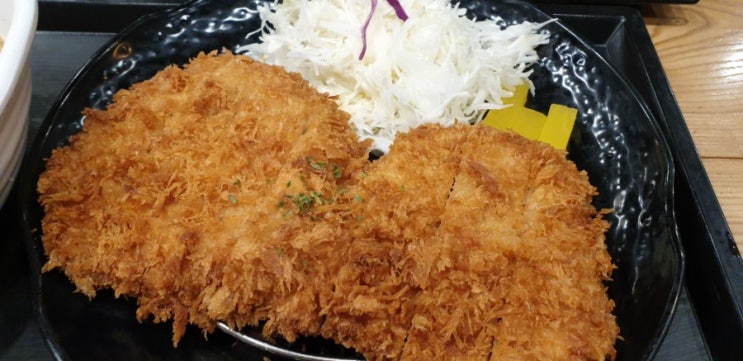 자주 먹어도 질리지 않아! 홍익돈까스는 사랑입니다