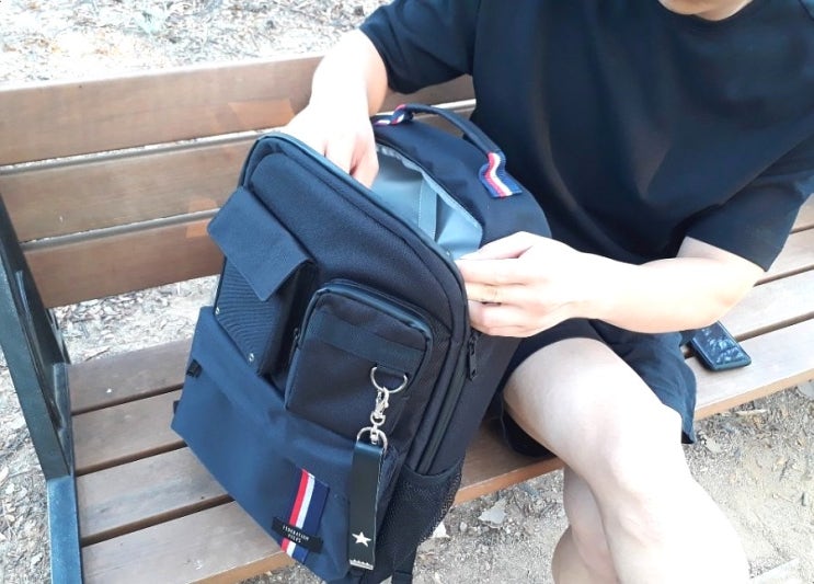  노트북 수납 가능한 학생백팩으로 스타일리쉬하게