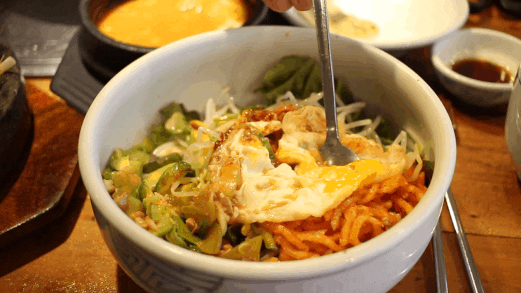 명동 한식 고궁에서 점심먹기! 청국장/낙지비빔밥/해물파전/갈비탕
