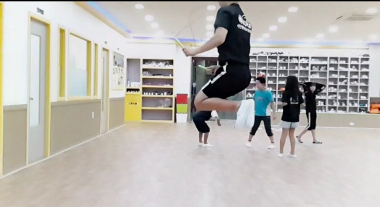  불금입니다~영상에 줄이 어떻게 움직이는지 한번 보실께요