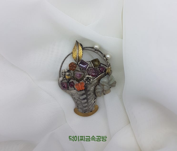  서랍 속 보석 금속공예로의 변신