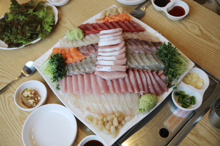  노량진수산시장 횟집 단골손님 많은 집