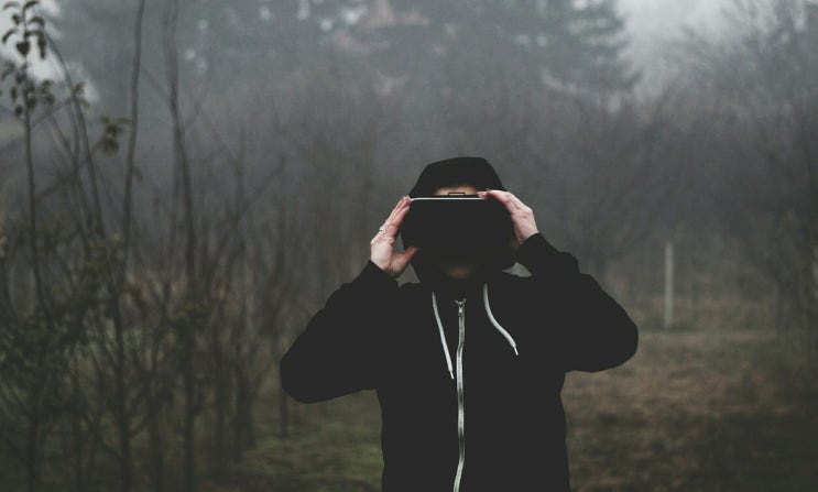  감정과 생각 다루기 - 내면의 VR 기기로 세상을 바라보다