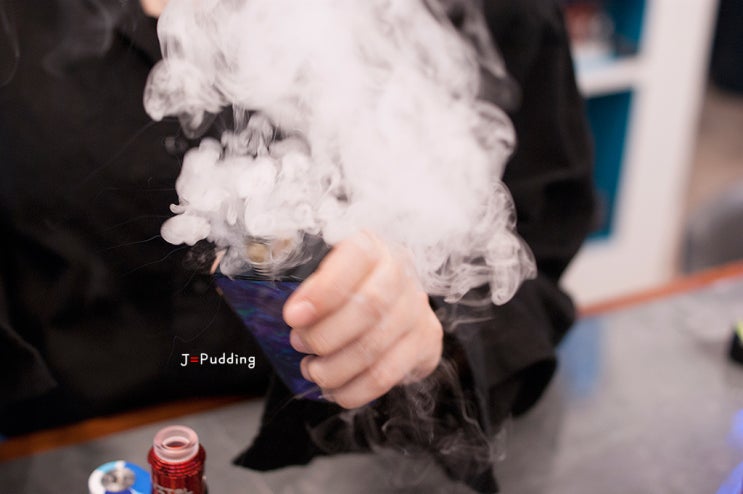  강남역 전자담배 샵 강력 추천, 원더베이프(WONDER VAPE) 강남점.