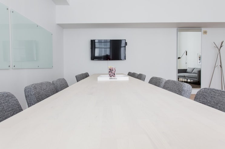 Modern Meeting Room