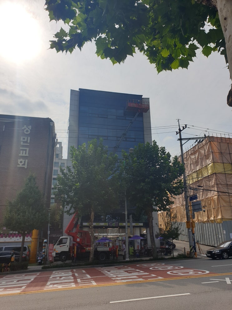  서울시 서초구 방배동 효령로 대로변 코너, 방배역 역세권 외관수려한 건물,빌딩 매매사례