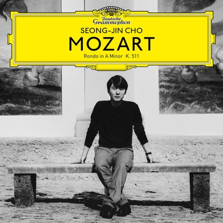 Mozart, Rondo in A Minor, K. 511. 조성진 싱글 발매. 모차르트 론도