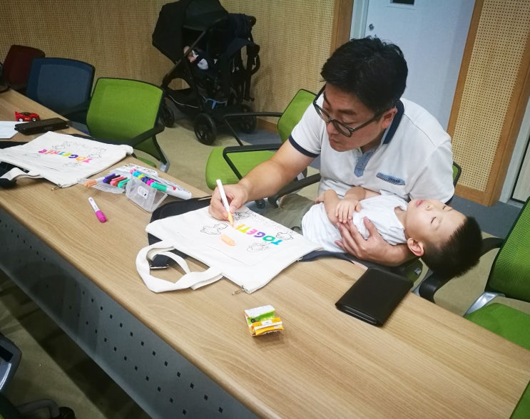  국내기부단체 함께하는 사랑밭  가서  봉사활동 하고 정기후원도 했어요