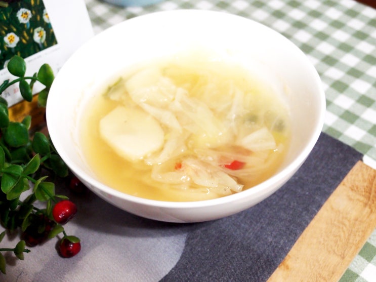  #양배추요리 #감자요리 #양배추감자국만들기 #천연조미료와 해물을 넣어서 만든 육수에 끓여낸 시원한 양배추감자국!!!