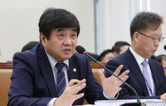  방통위 국감서 불붙은 '가짜뉴스' 난타전…tbs도 도마에