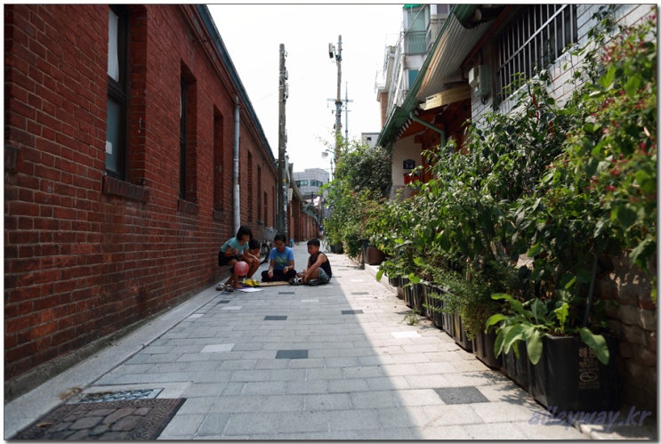  [체부동]붉은 벽돌교회  뒷골목의 봄여름가을겨울 