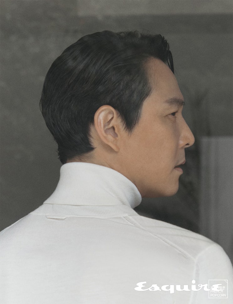  제냐 이정재 화보 속 패션 완벽해! 원단 좋은 캠페인 티셔츠도 출시!