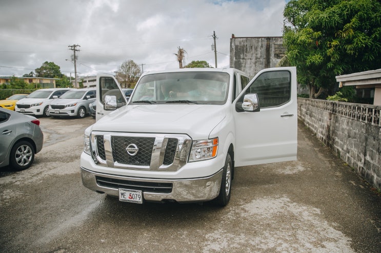 괌 렌트카 | 한인 블루렌트카 후기 대가족 여행으로 제격인 NV3500