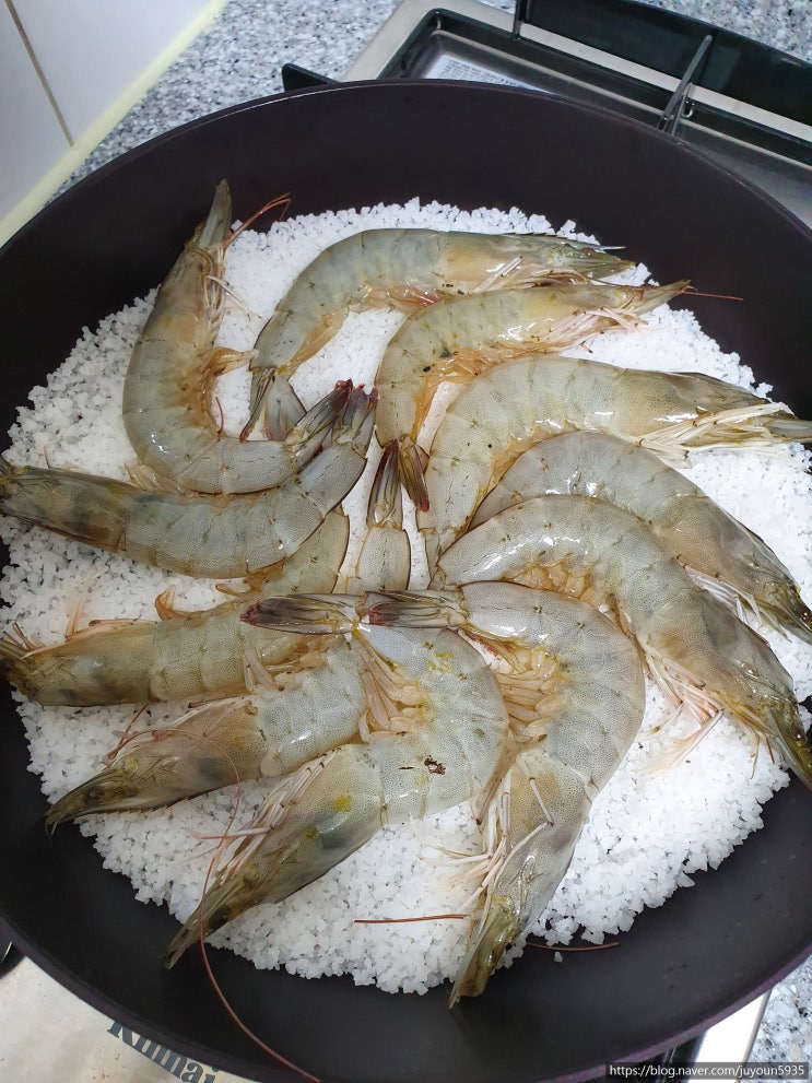 가을 제철 새우요리 1탄 - 새우 찜, 새우 소금구이 (생물 흰다리새우 택배배송) 가을 제철 새우요리 1탄 - 새우 찜, 새우 소금구이 (생물 흰다리새우 택배배송)