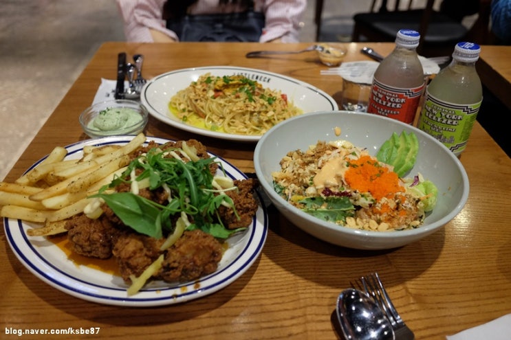  압구정 갤러리아 맛집 리틀넥