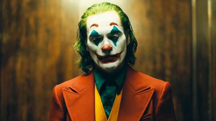  조커 줄거리 및 후기 (Joker, 2019) - 호아킨이어서 가능했다
