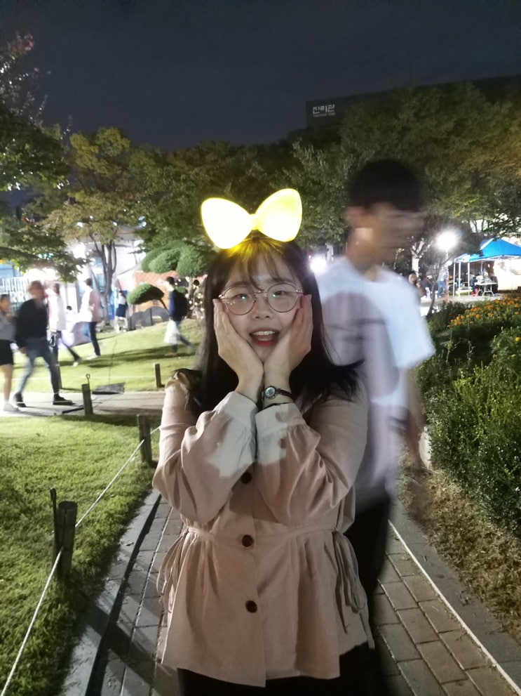  축제, 주점에 일하러 간 휴학생