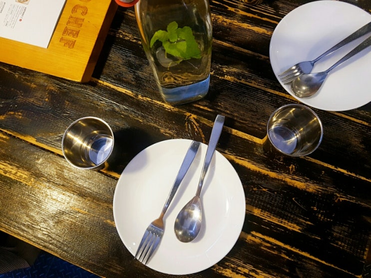  [강남역 /논현역 맛집] 빈티지하고 이국적인 매력이 있는 퓨전레스토랑 마초쉐프