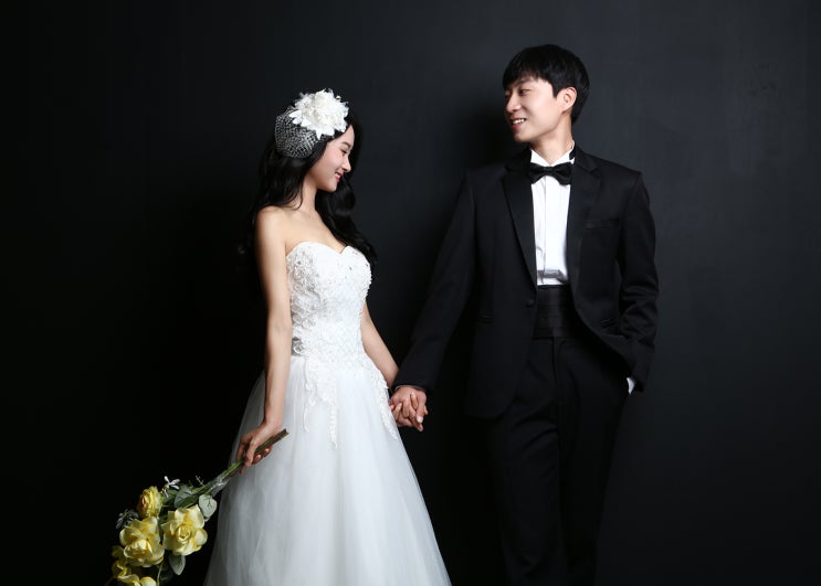   창원 CH 스튜디오에서 알려드리는 촬영 포즈와 표정 꿀팁!