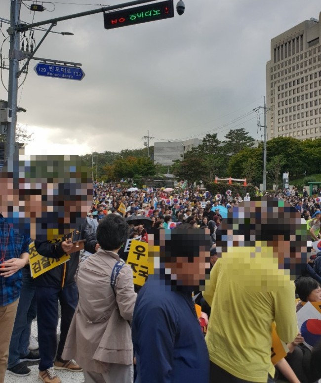 서초동 촛불집회 (아빠랑 아들)