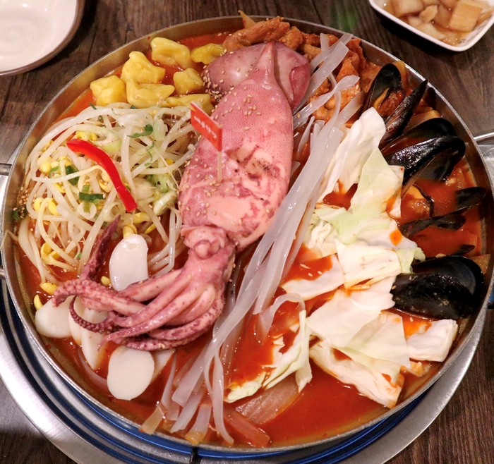  [남포동밥집] 통오징어와 매콤한 불고기가 맛있는 집 "남포동구워삶기"