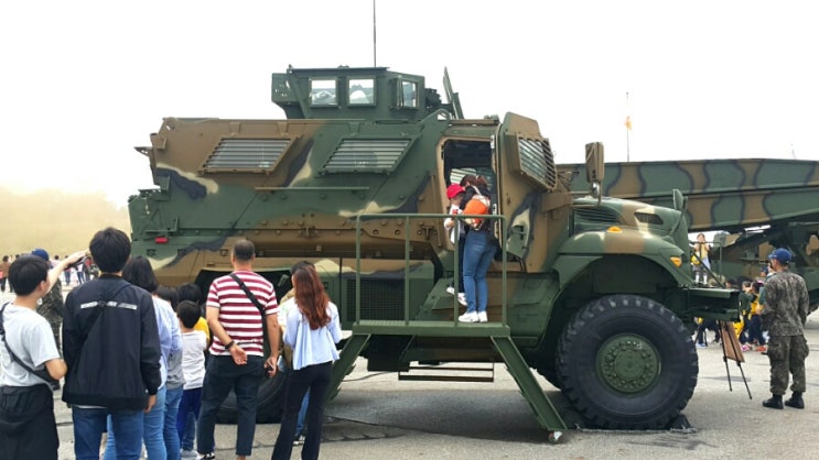  지뢰방호차량 (MRAP) "MaxxPro Dash"