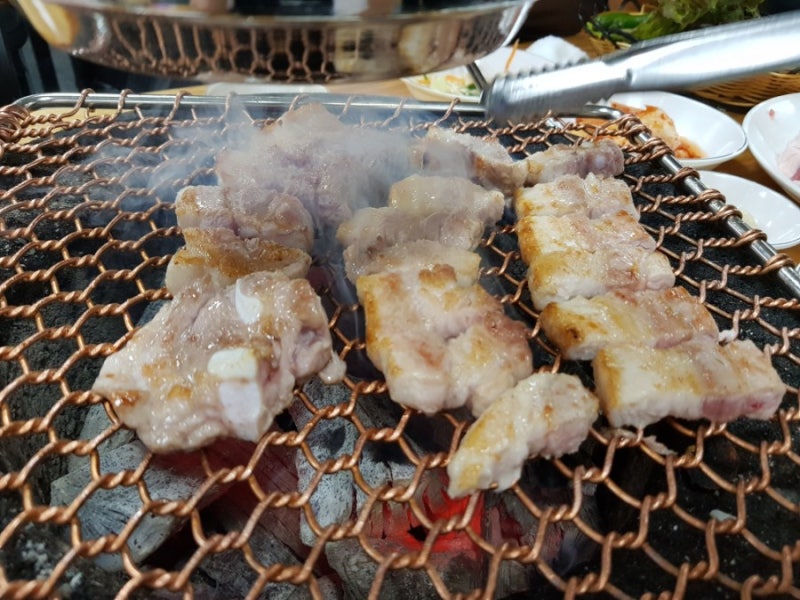 [충주고기맛집] 저렴한 가격으로 즐기는 고깃집 산골숯불화로구이