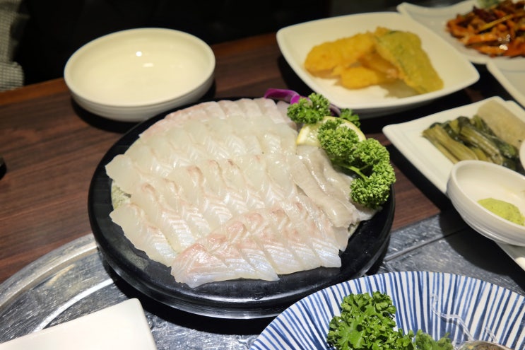 수원 횟집/호매실 맛집/아낙네 수원점