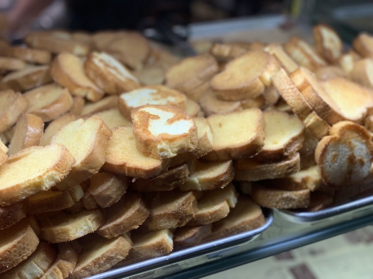  대구 신세계백화점 카페슈슈 마늘빵 완전 반했음!