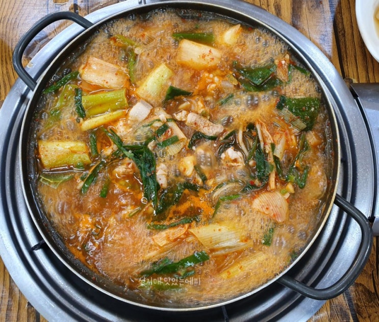  석적 맛집 한번씩 생각나는 얼큰한 돼지찌개 !