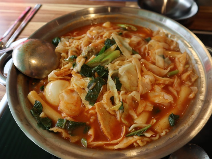  신촌 떡볶이 만남떡볶이 떡볶이가 끌리는 하루