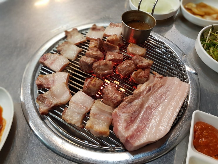  [제주맛집] 돈사촌 외도점 / 10여년 전 부터 단골 / 흑돼지 근고기 / 신제주고기맛집 / 신제주갈만한곳 / 역대급근고기 / 근고기맛집