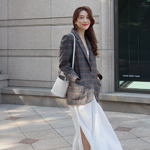  선미 인스타그램 패션 사복에 등장한 써스데이아일랜드로 여성 가을 자켓 코디!
