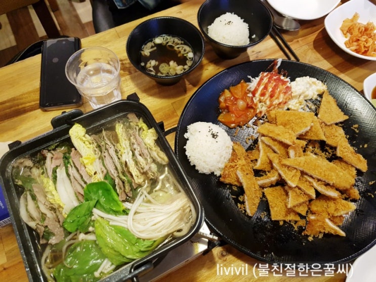  창원 팔용동 밥집 팔룡면사무소, 국물맛이 끝내주는 밀푀유나베와 왕돈까스