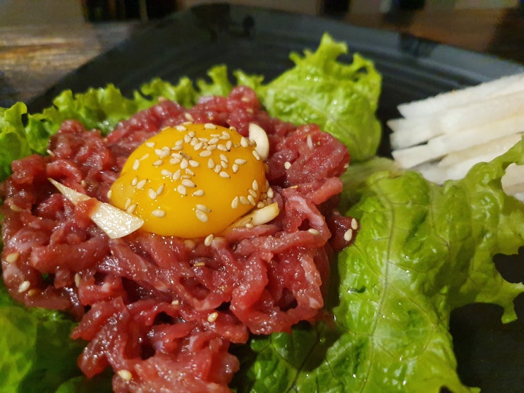  다낭 한식당 갈비 시켰는데 육회도 주는 굽고 리얼 후기!!
