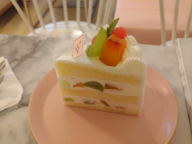  북 수원 케이크 맛집 분위기 좋은 매드퀸 카페