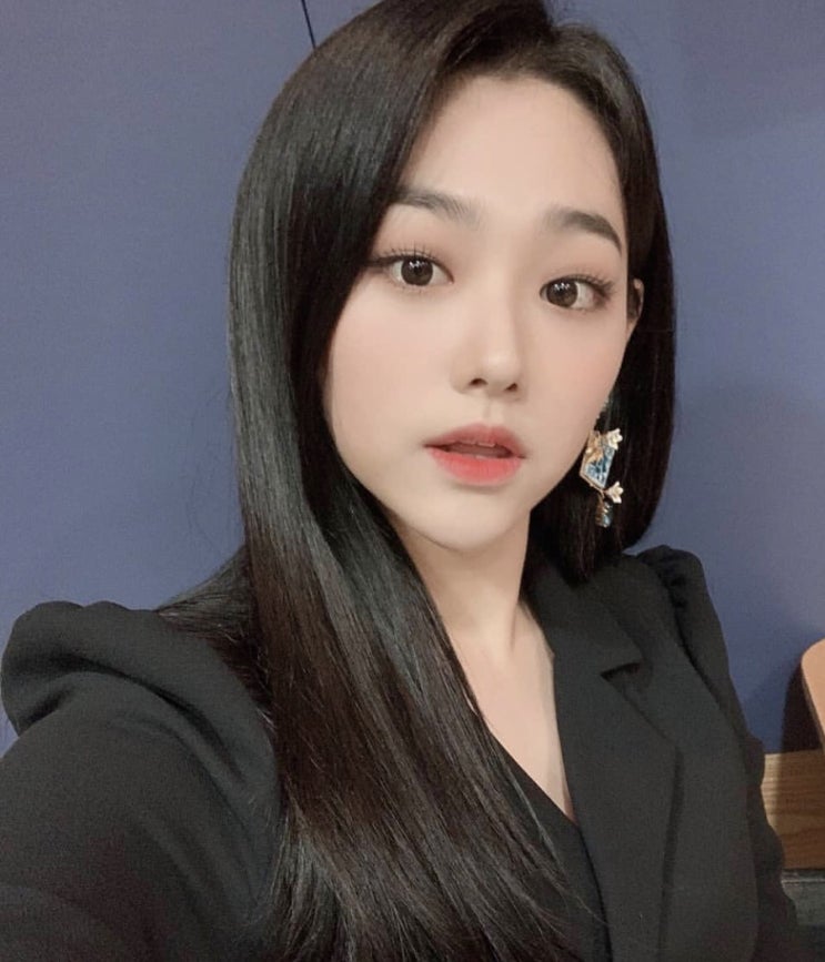  강미나 나이 키 몸매 다이어트 아이오아이 호텔델루나 인스타